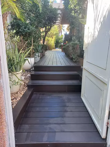 התקנת דק בכניסה לבית 5